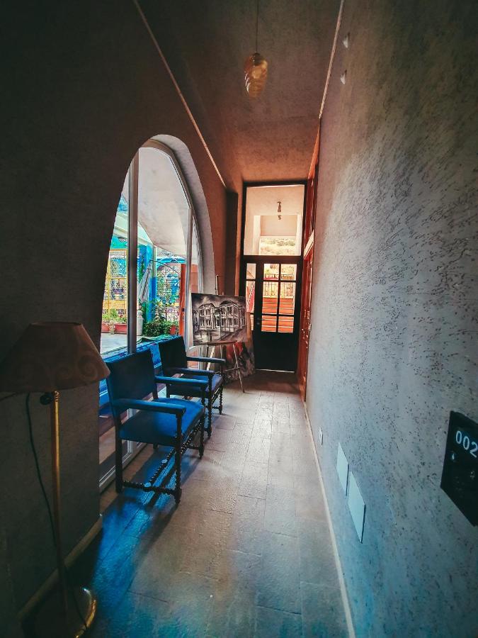 Damask Rose, Lebanese Guest House photo