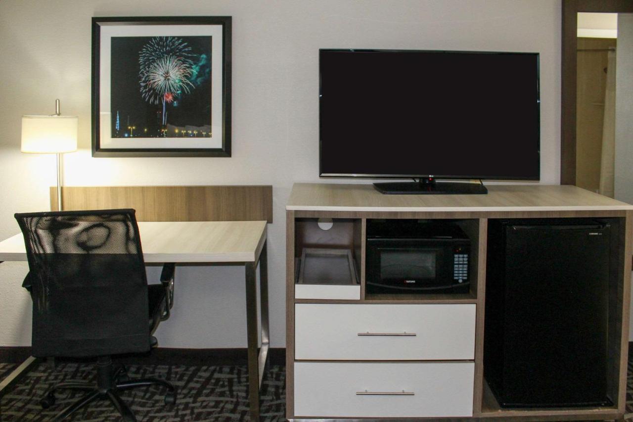 Quality Inn Athens I-65 / Huntsville Area West photo