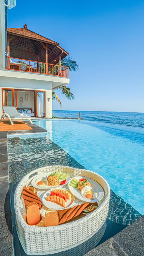 Air Sanih Beach Villa