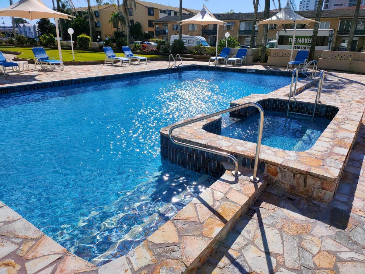 Southern Cross Beachfront Holiday Apartments photo