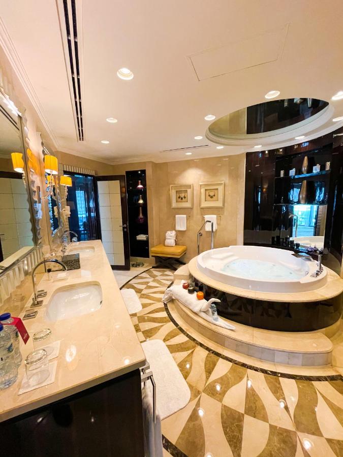 Mövenpick Grand Al Bustan photo