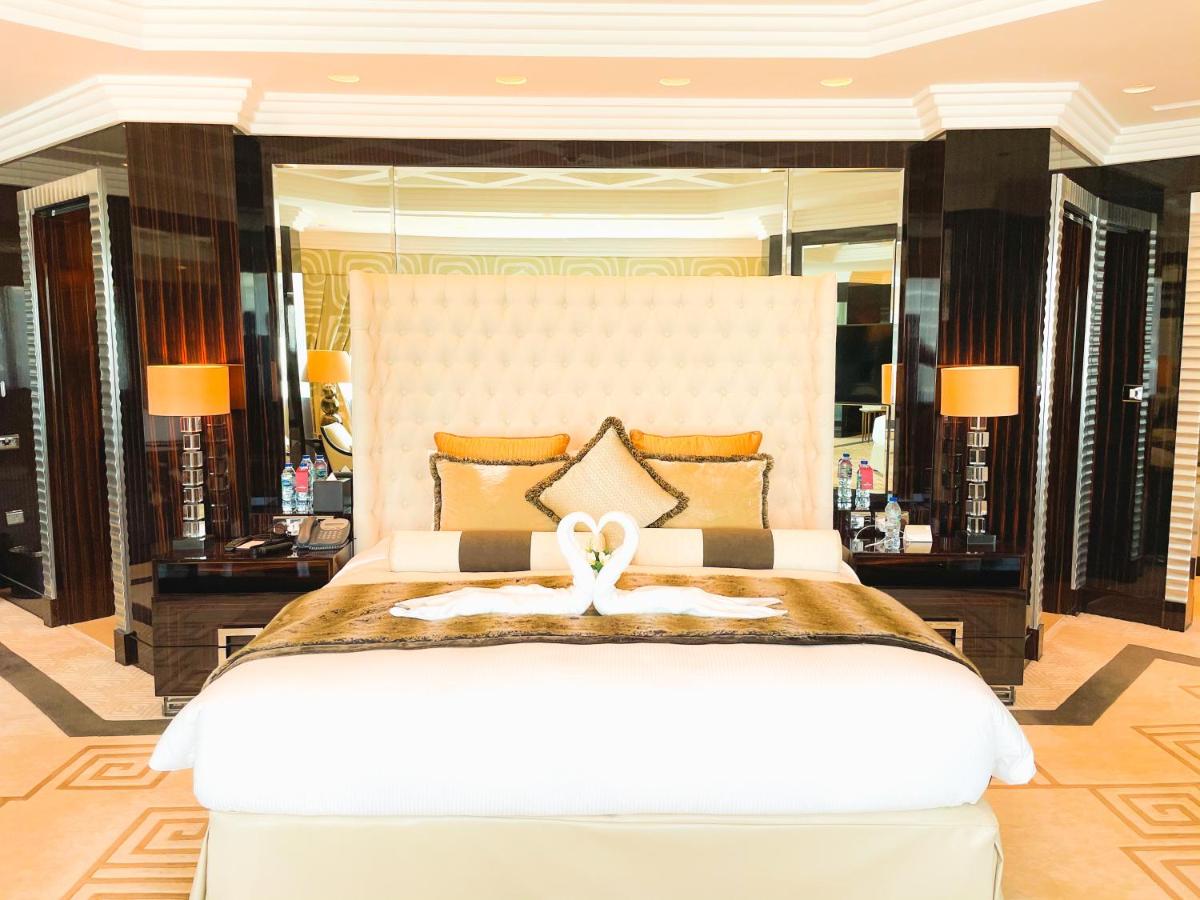 Mövenpick Grand Al Bustan photo