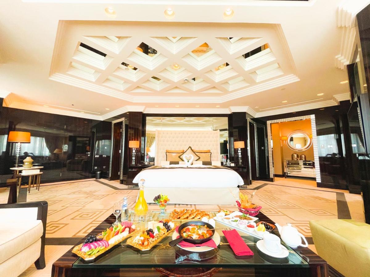 Mövenpick Grand Al Bustan photo