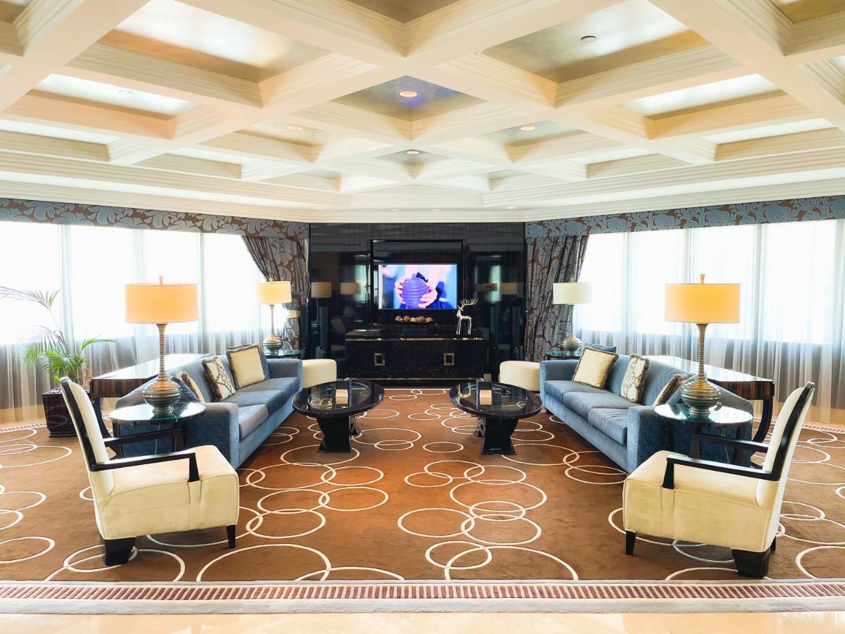Mövenpick Grand Al Bustan photo
