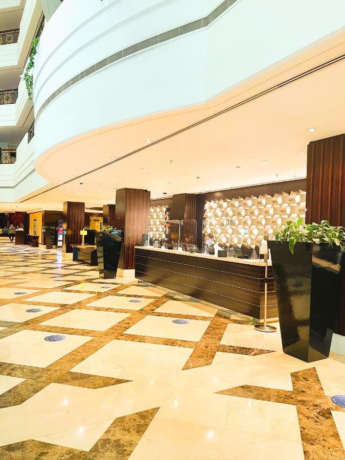 Mövenpick Grand Al Bustan photo