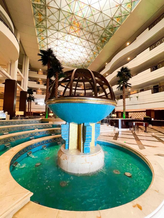 Mövenpick Grand Al Bustan photo