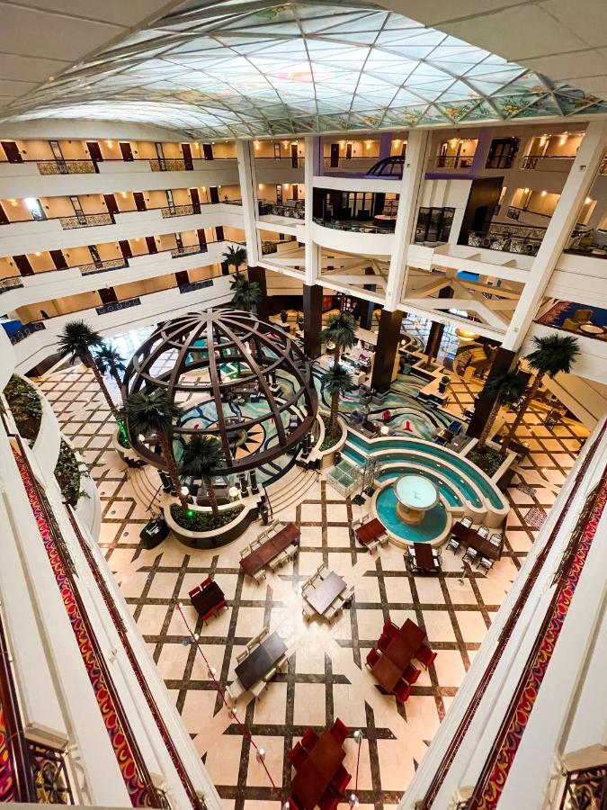 Mövenpick Grand Al Bustan photo