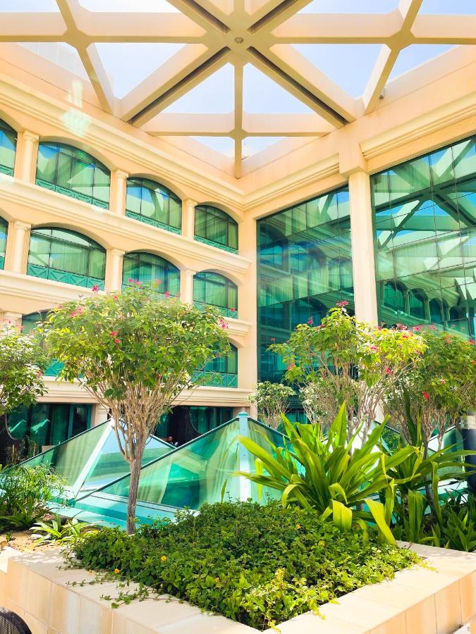 Mövenpick Grand Al Bustan photo