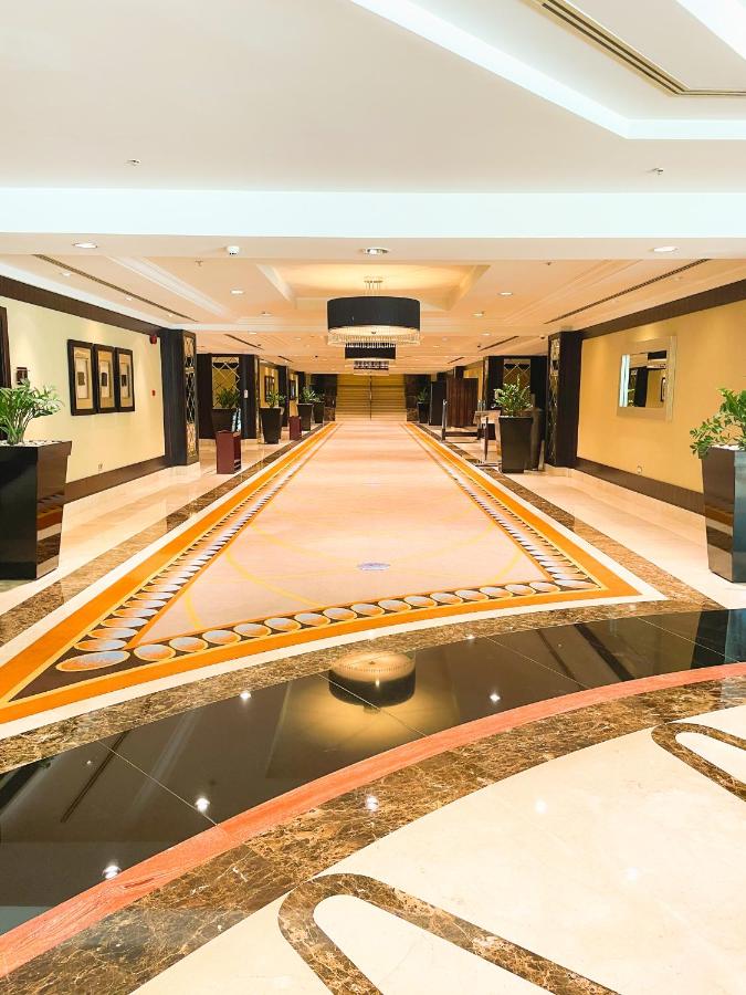 Mövenpick Grand Al Bustan photo