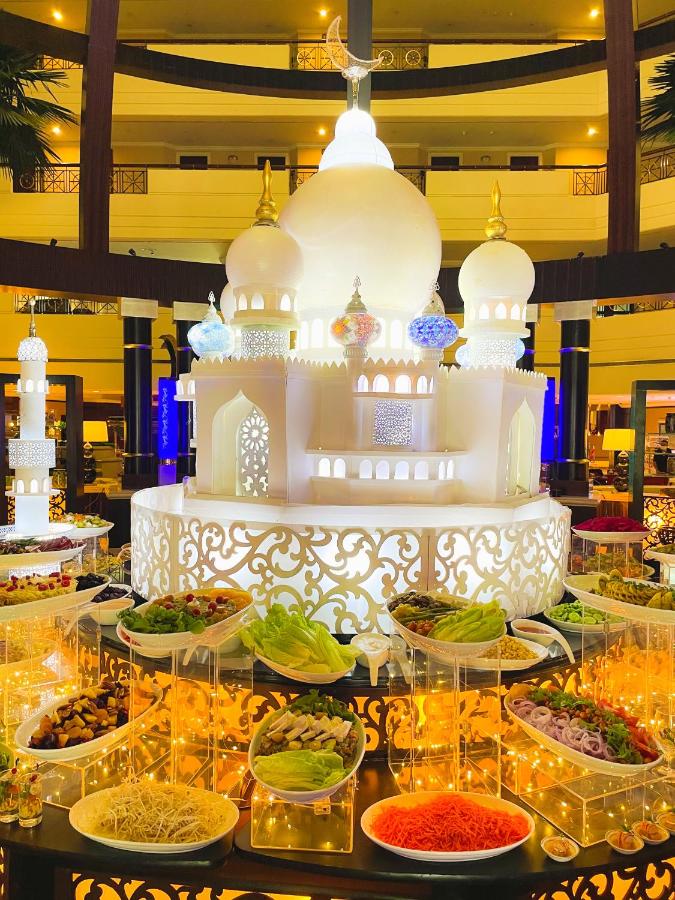 Mövenpick Grand Al Bustan photo