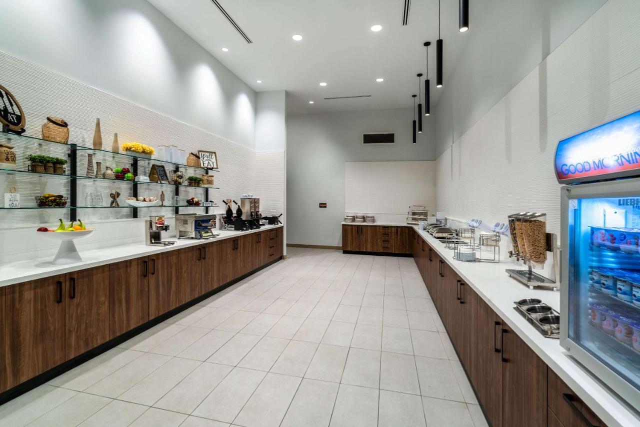 La Quinta Inn & Suites by Wyndham Nashville Downtown Stadium - 5