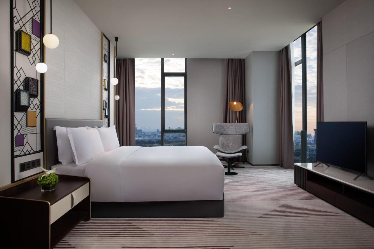 Crowne Plaza Foshan Nanhai, an IHG Hotel photo