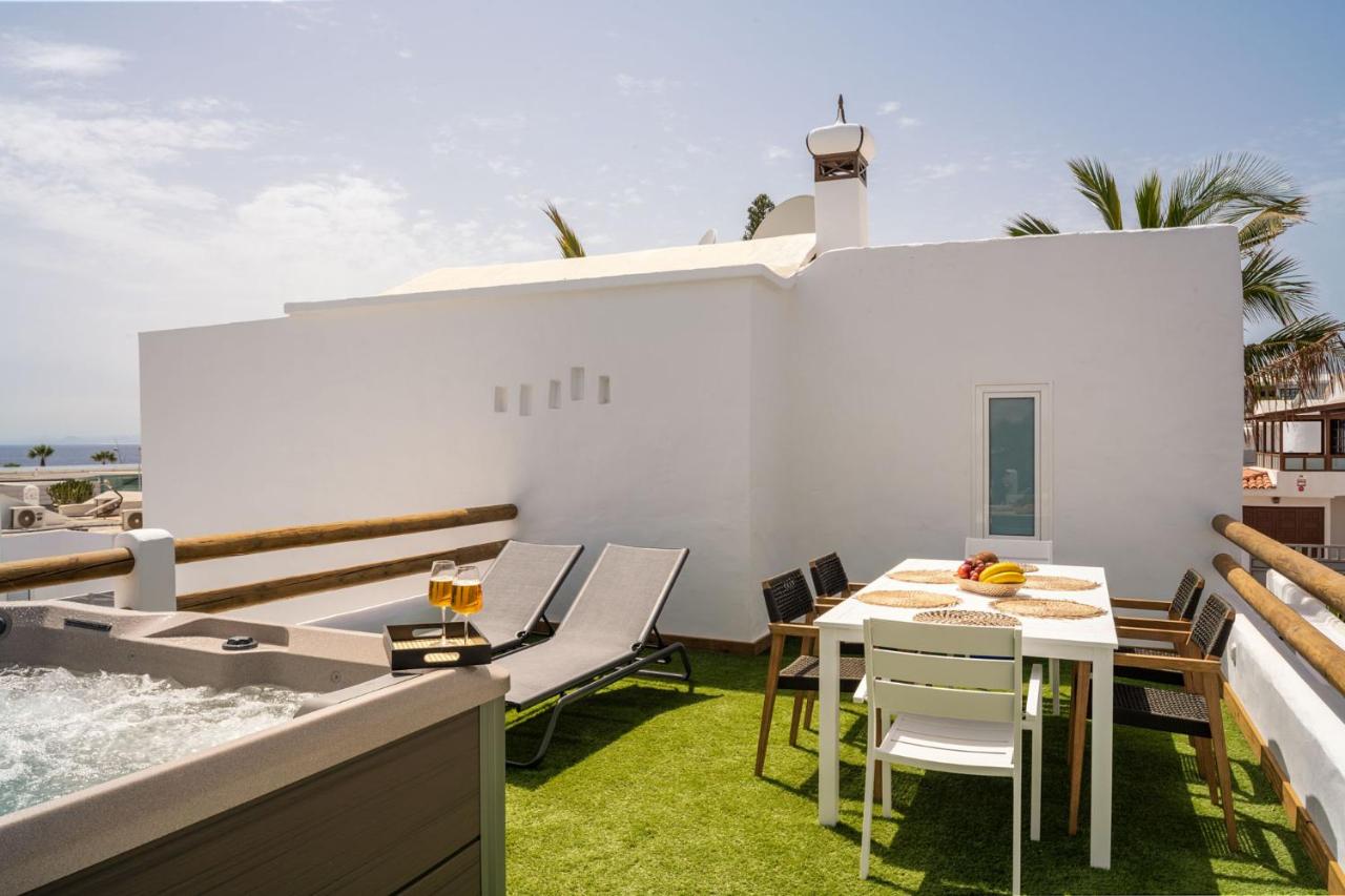 COCO, Puerto del Carmen – Updated 2022 Prices