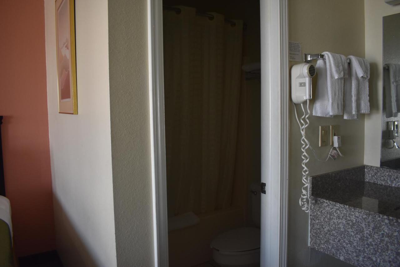 Royal Inn — photo 11
