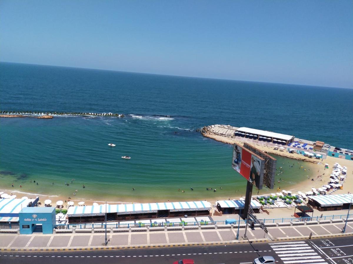 Beach: 26th of July Apartments