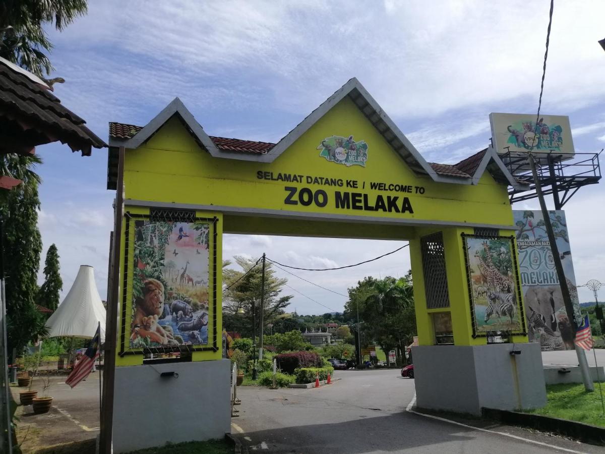 UmarHarraz Homestay Melaka-PEACEFUL AND SPACIOUS, Melaka - Updated