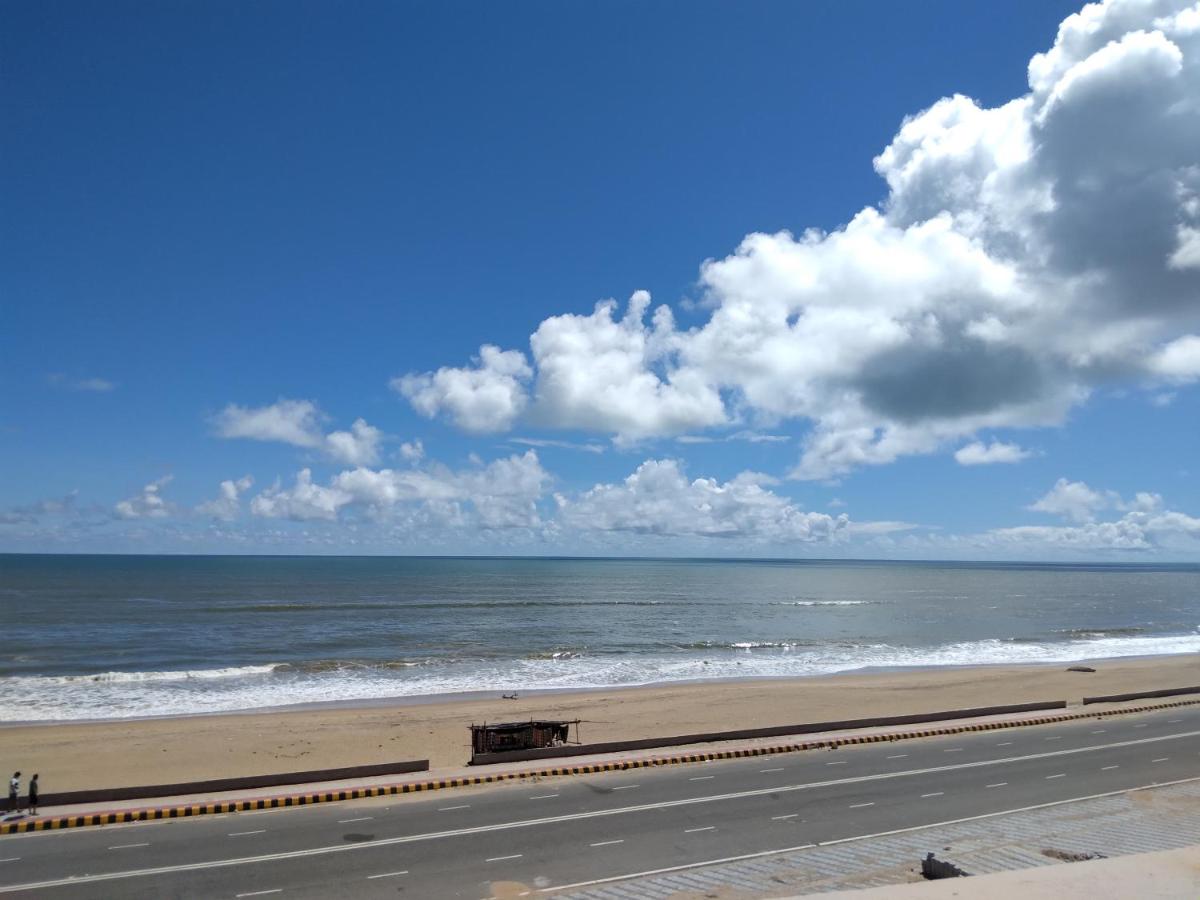 Beach: HOTEL NILADRI PREMIUM