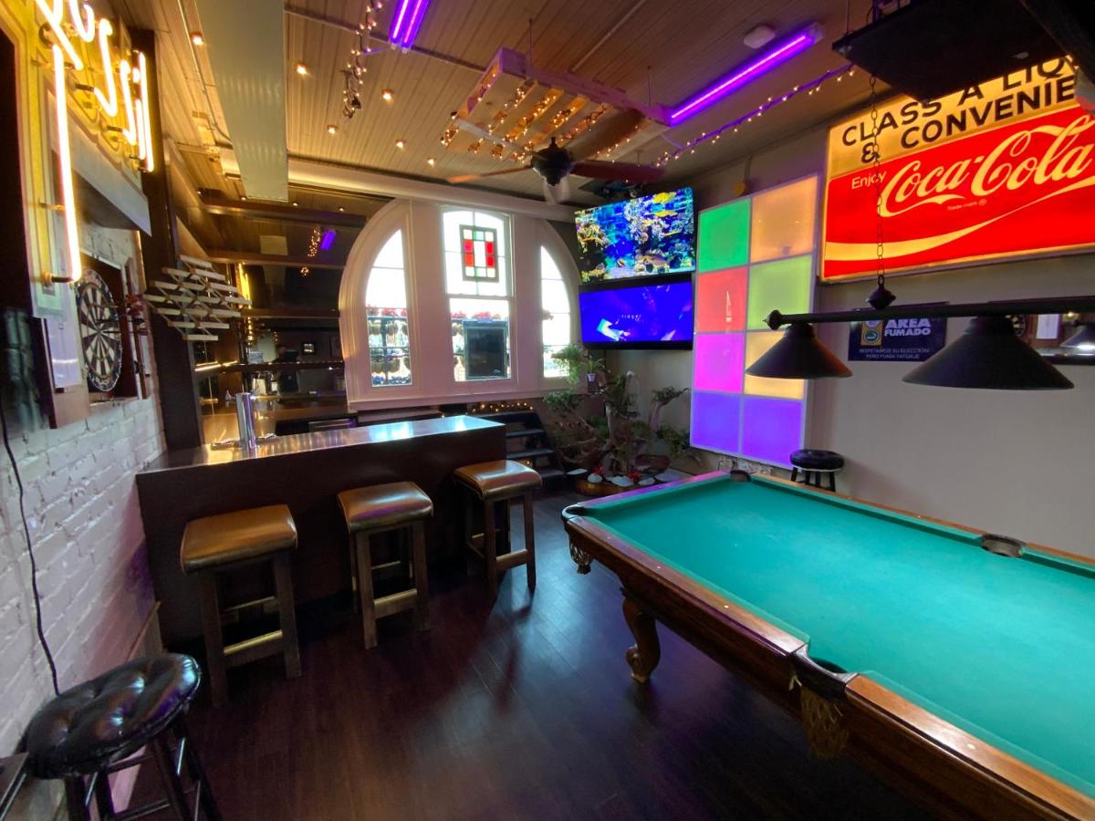 Apartment Pool table/Bar/Conference Room/w Balcony Loft in the Heart of  Omaha's Old Market, NE - Booking.com