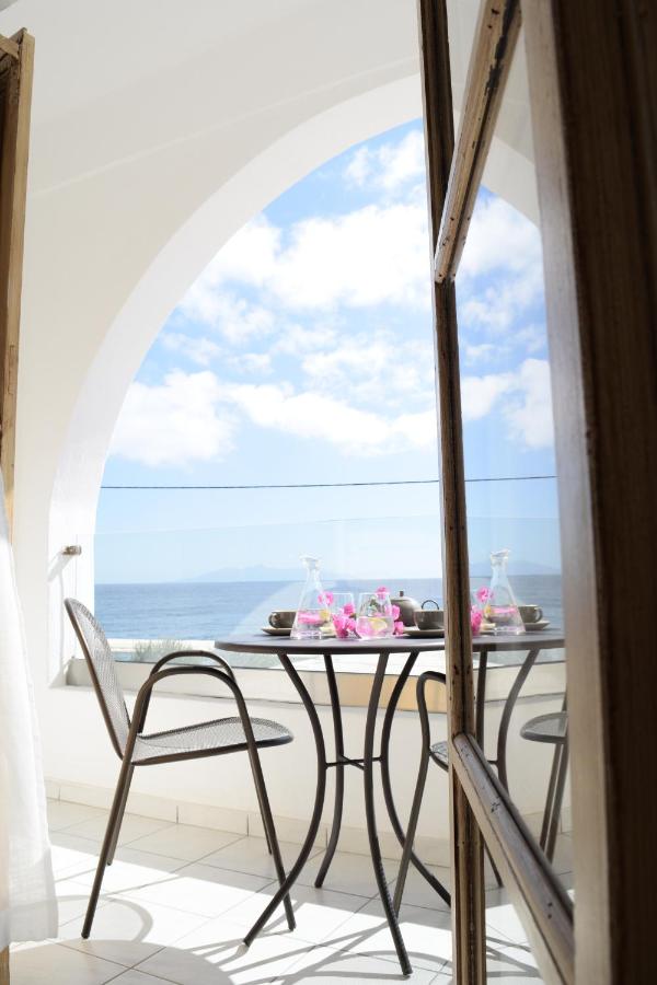 Santorini Crystal Blue Boutique Hotel - 4