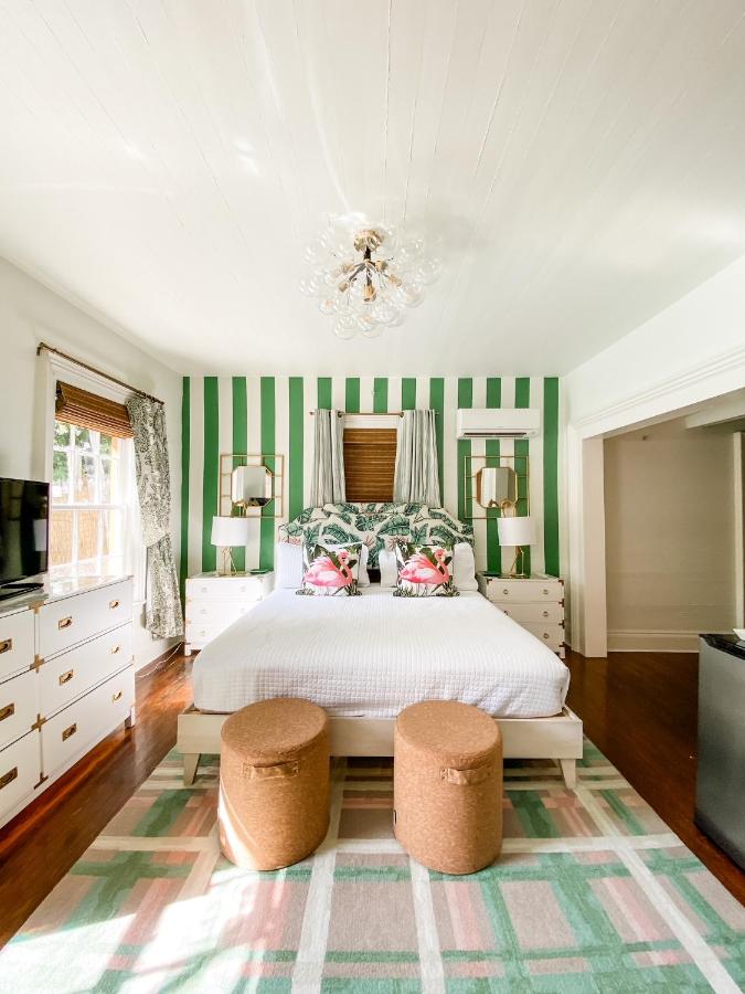 Marreros Guest Mansion - Adult Only — photo 18