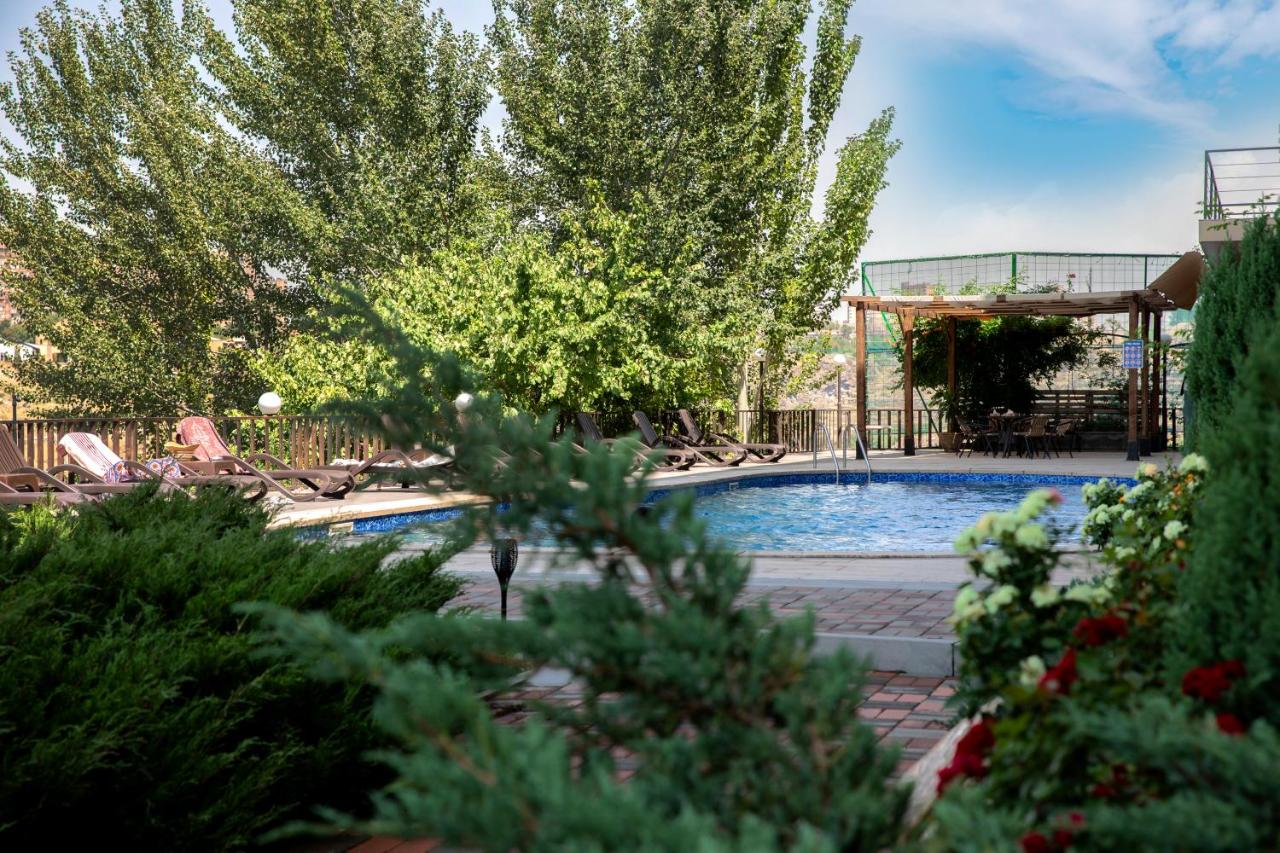 Olympia Garden Hotel photo