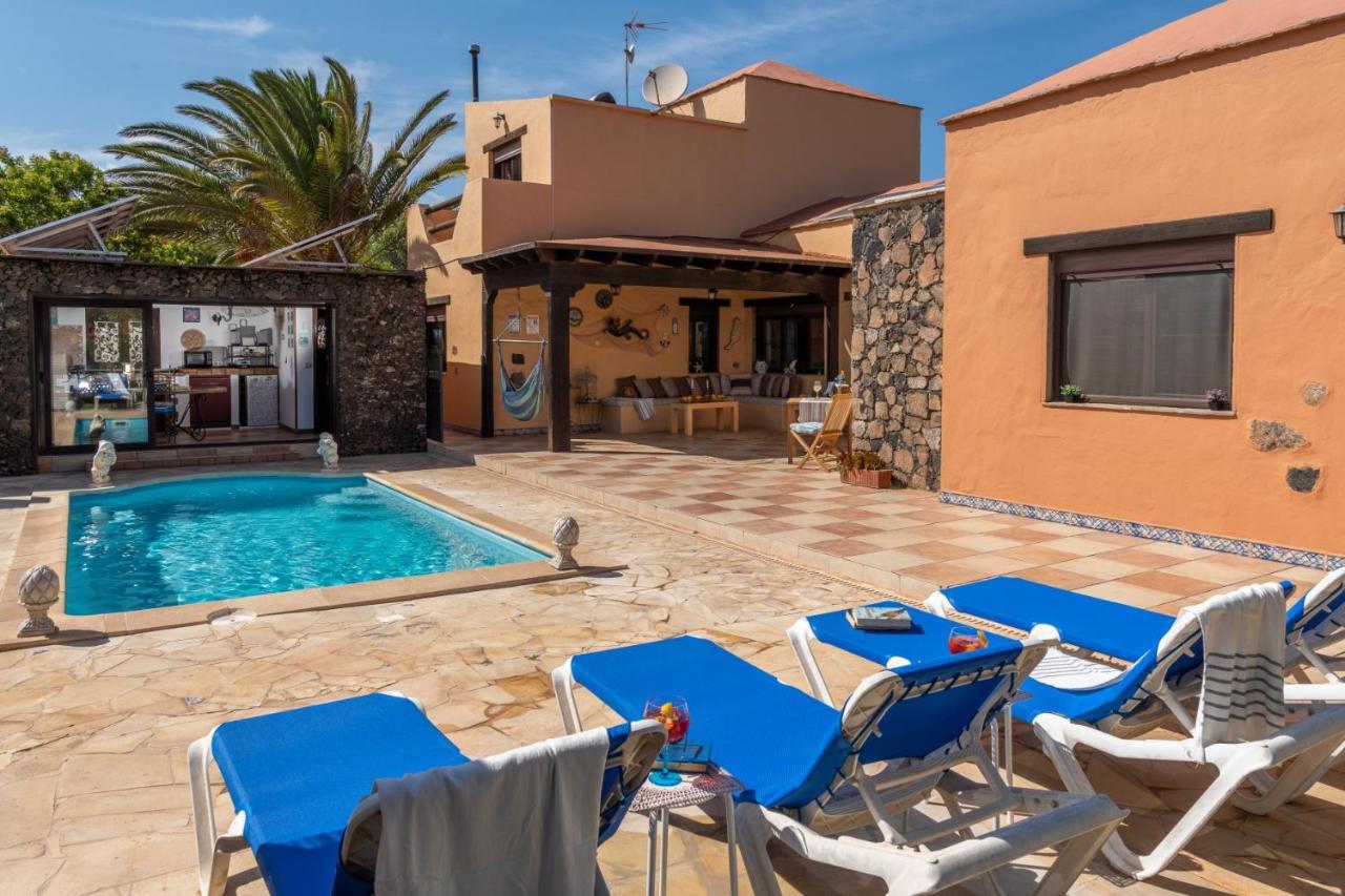 Villa Maravilla con piscina climatizada, Villaverde – Updated ...
