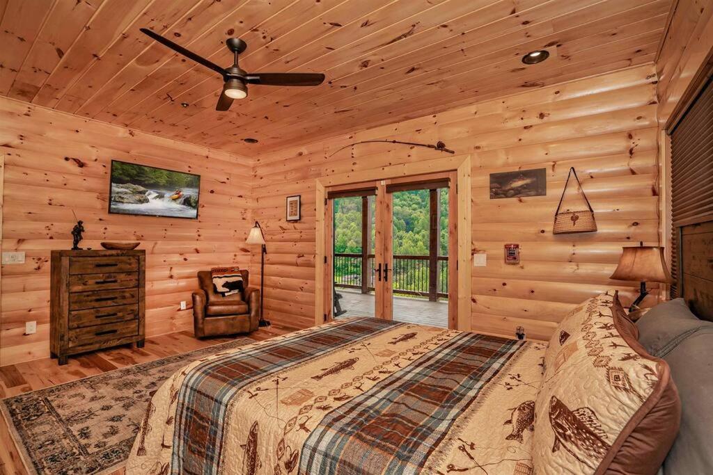 Roaring Fork Motel — photo 15