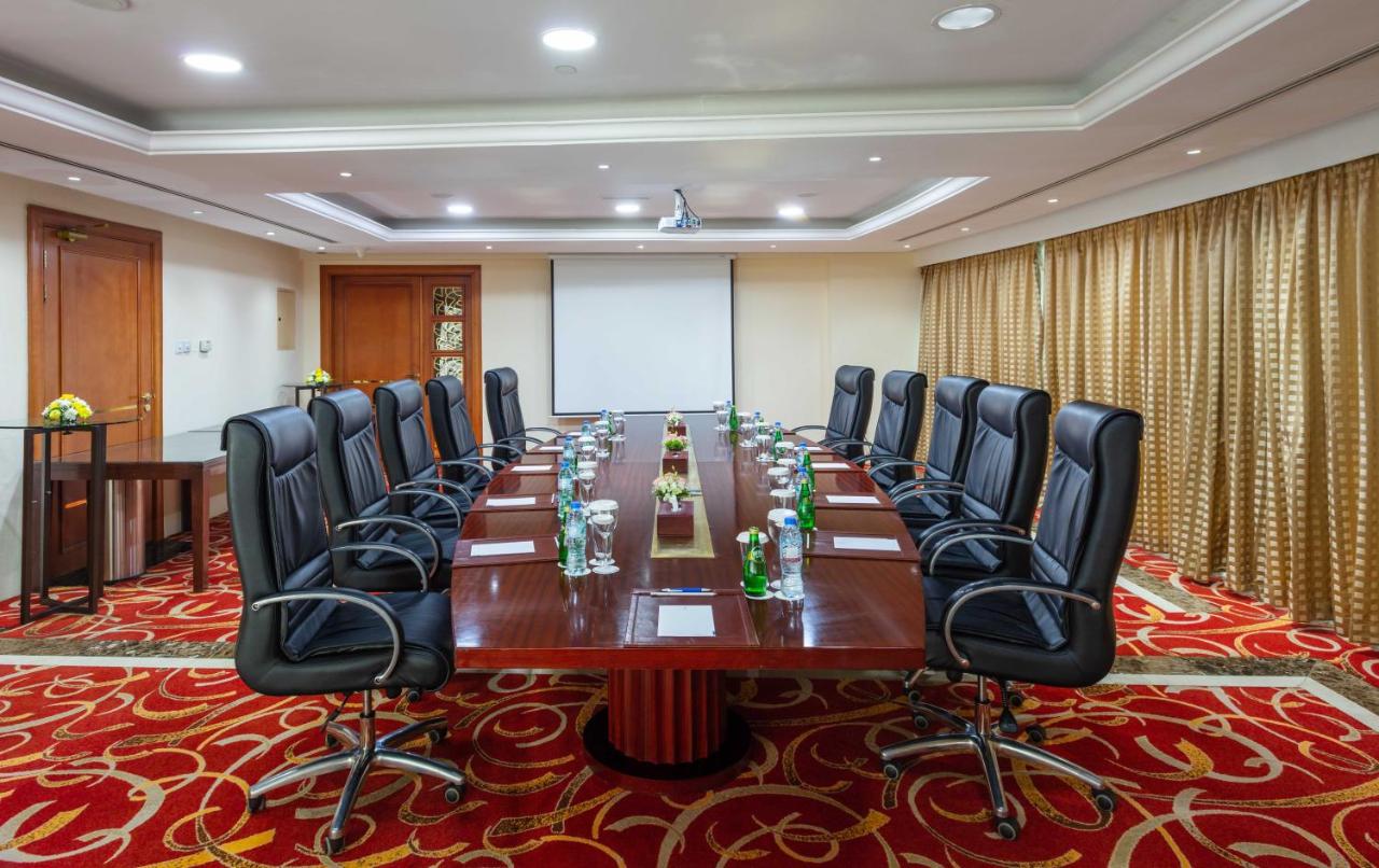 City Seasons Hotel Dubai photo