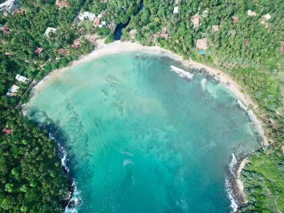Image: Waves Hiri Sea View
