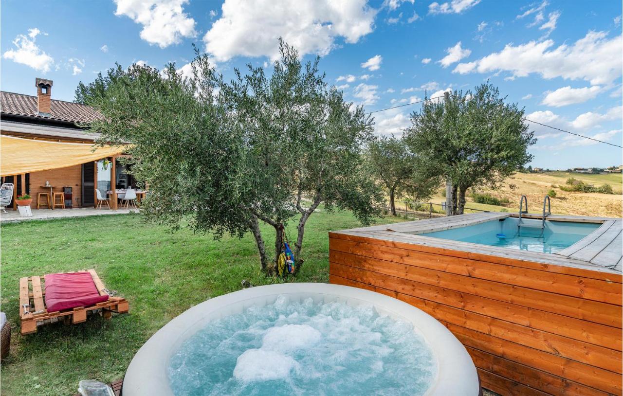 Stunning home in Tolentino with 2 Bedrooms and Internet photo