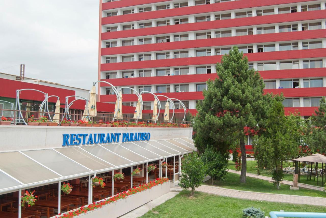 Beach: Hotel Paradiso