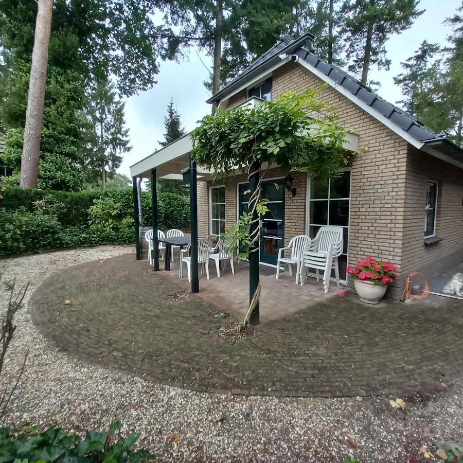 Het gebouw waarin het vakantiehuis zich bevindt