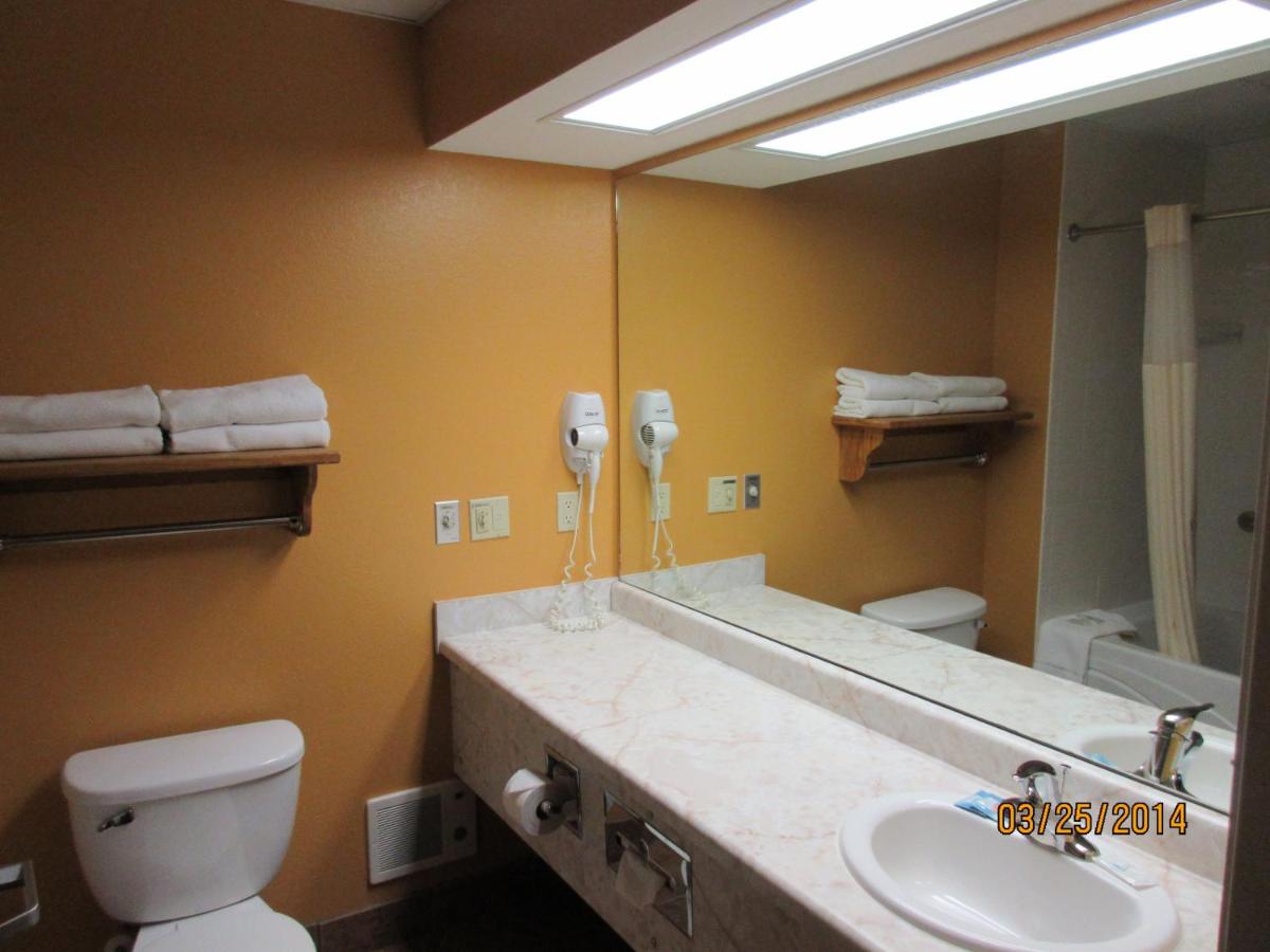 Parkfield Inn - Warsaw — photo 18