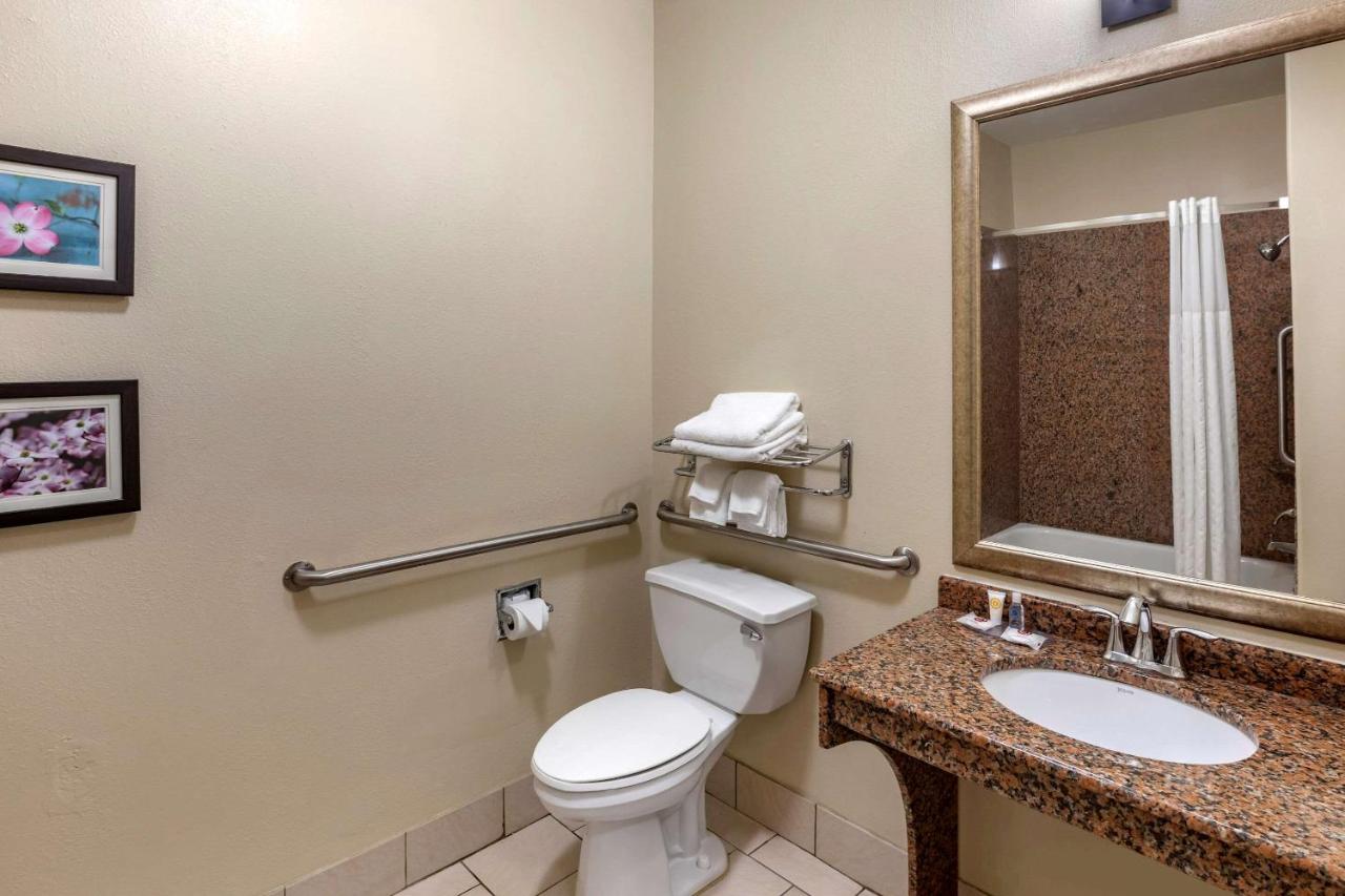 American Inn & Suites — photo 13