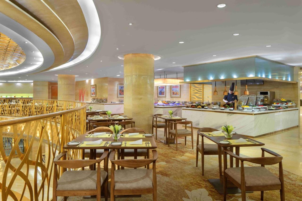 Radisson Blu Hotel Shanghai New World photo