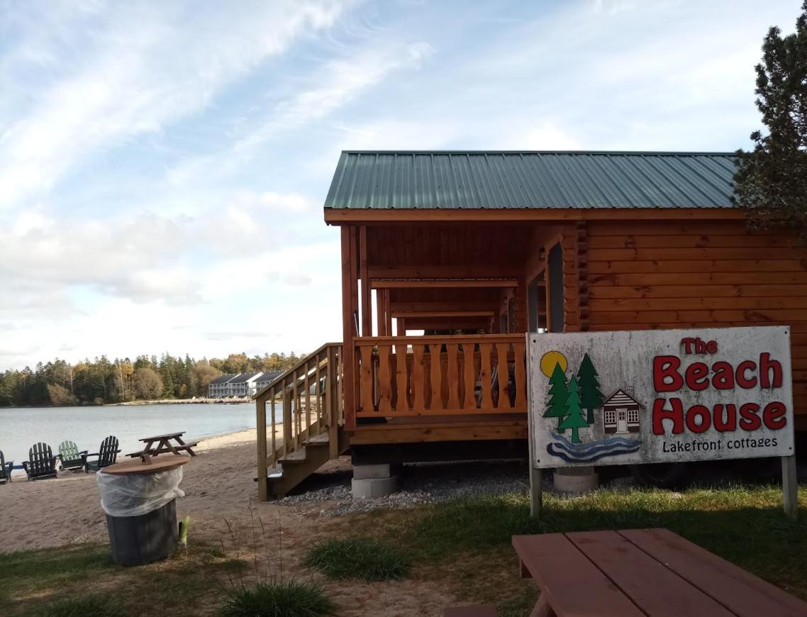 Beach House Lakeside Cottages — photo 24