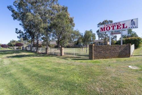 ABERDEEN MOTEL — photo 17