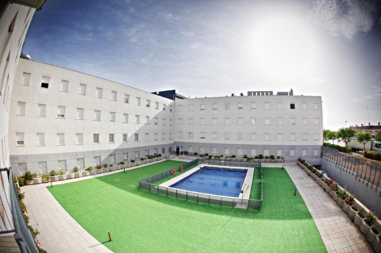 Apartamentos Vértice Sevilla Aljarafe, Bormujos – Precios ...