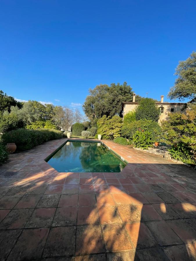 Can Patrona: XIX cty Rural Retreat with Pool & BBQ, Serinyà ...