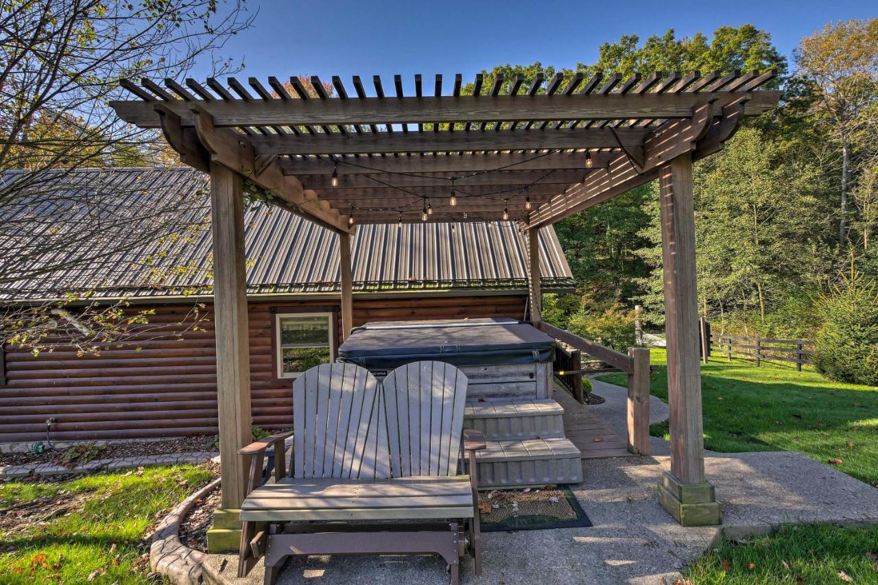 Yeowza Resort Lakefront Log — photo 19