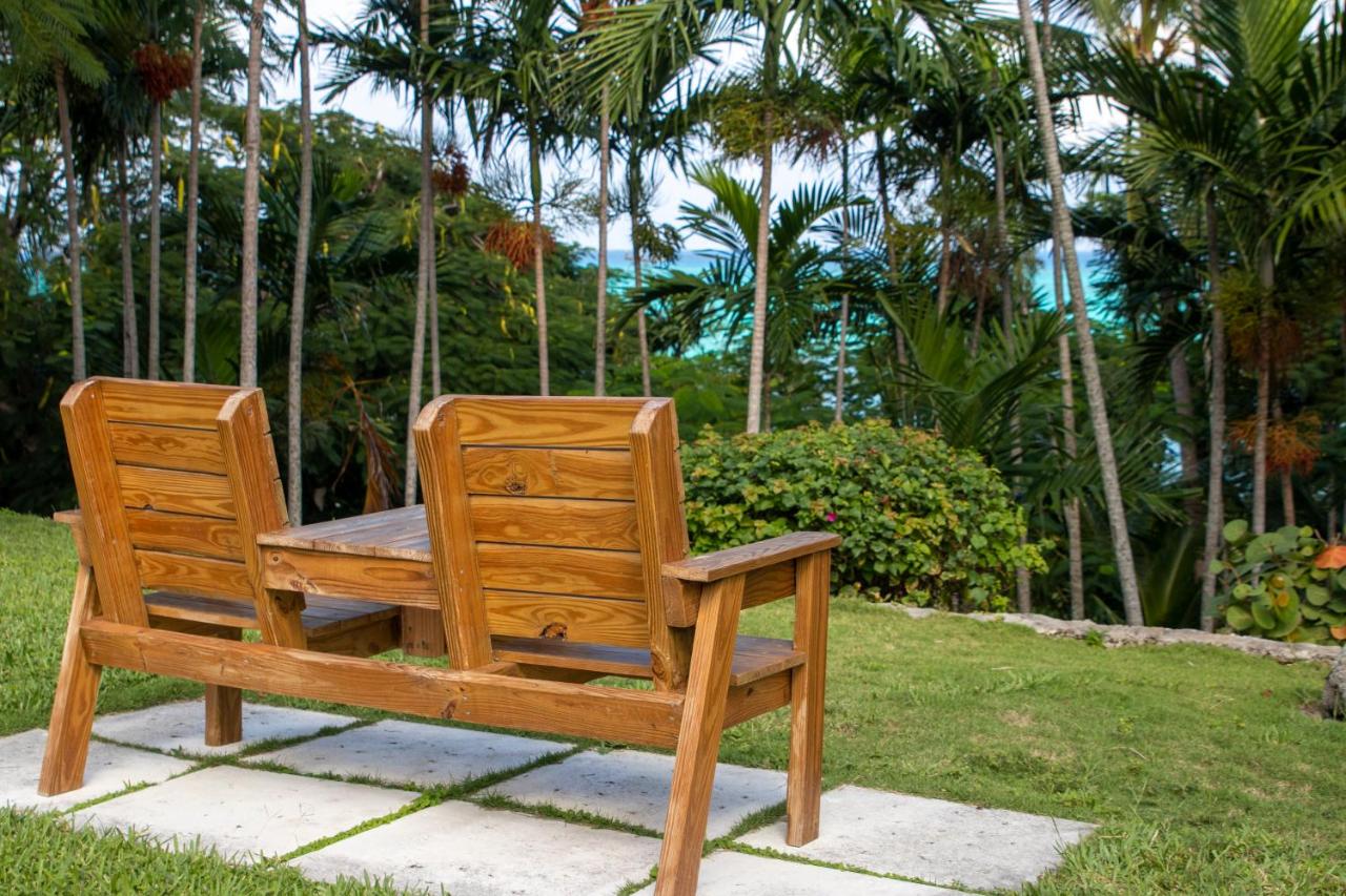 Orange Hill Beach Inn photo