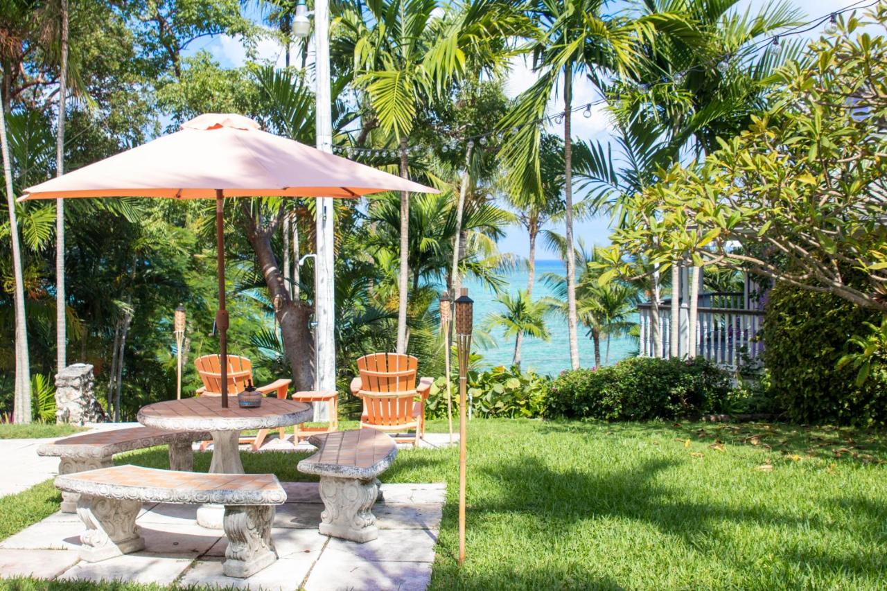 Orange Hill Beach Inn photo