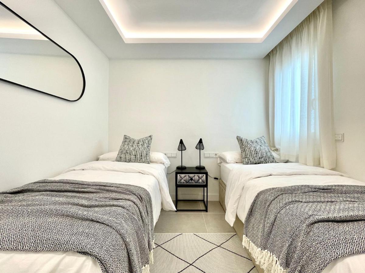 New luxury 2 bed apartment, Puerto deportivo Estepona ...