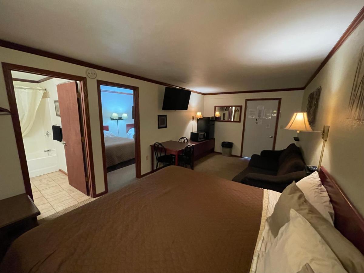 Highland Court Motel — photo 9