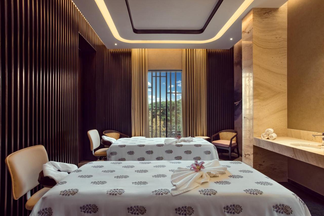 Spa hotel: Radisson Blu Hotel & Spa, Nashik