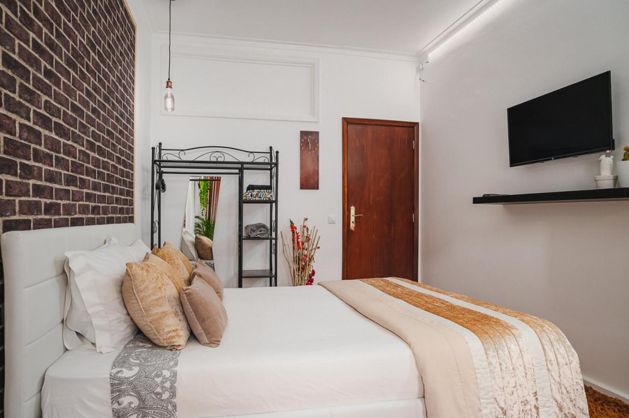 Avenue View Rooms - Guest House - 4