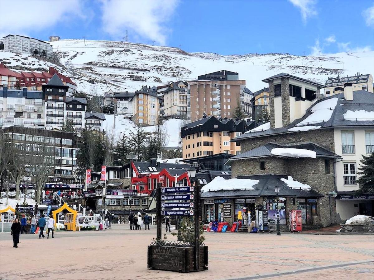 TODOSIERRANEVADA ZONA BAJA -PLAZA PRINCIPAL-Junto a los ...