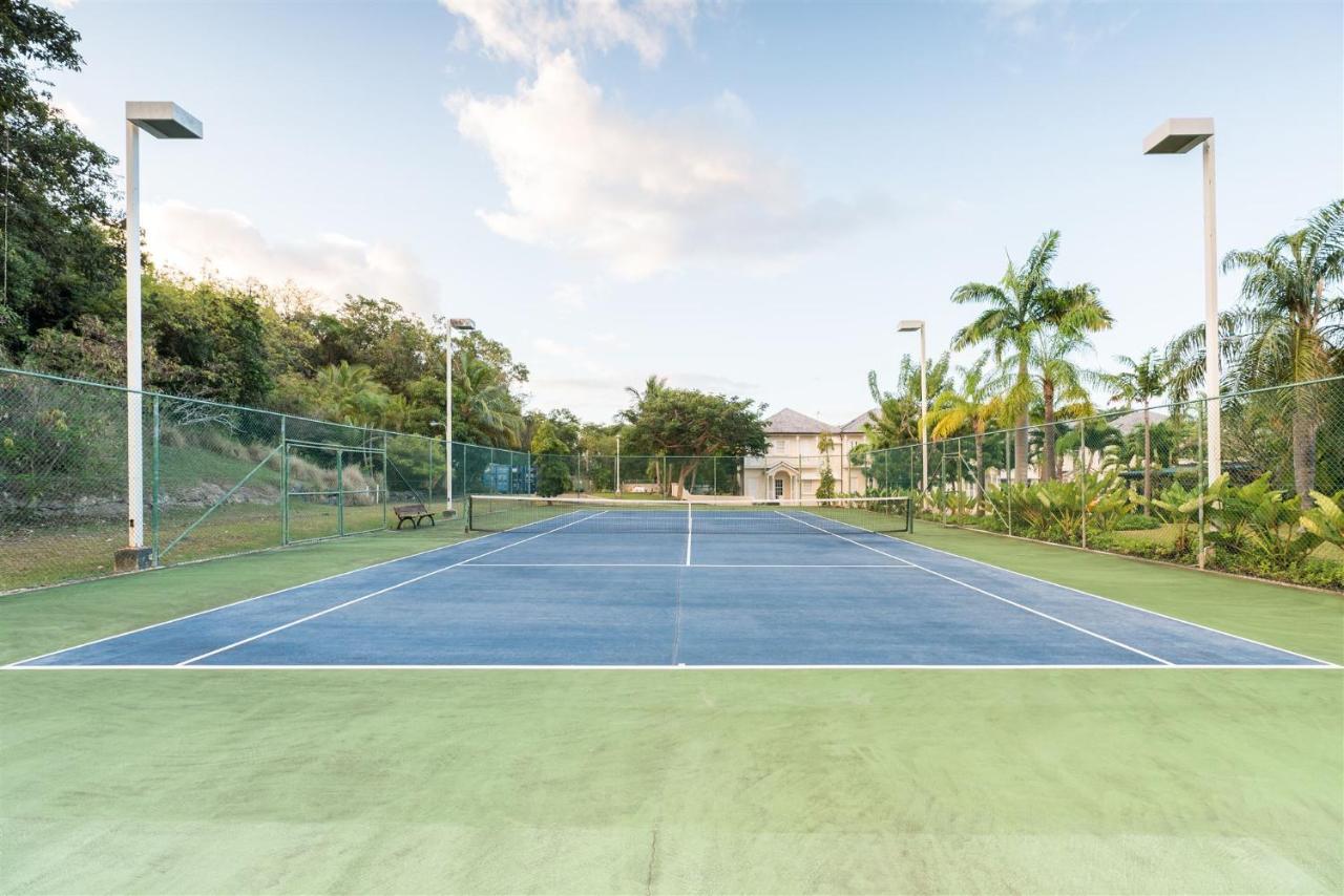Tennis court: Shimmers, stunning, stylish West Coast Villa