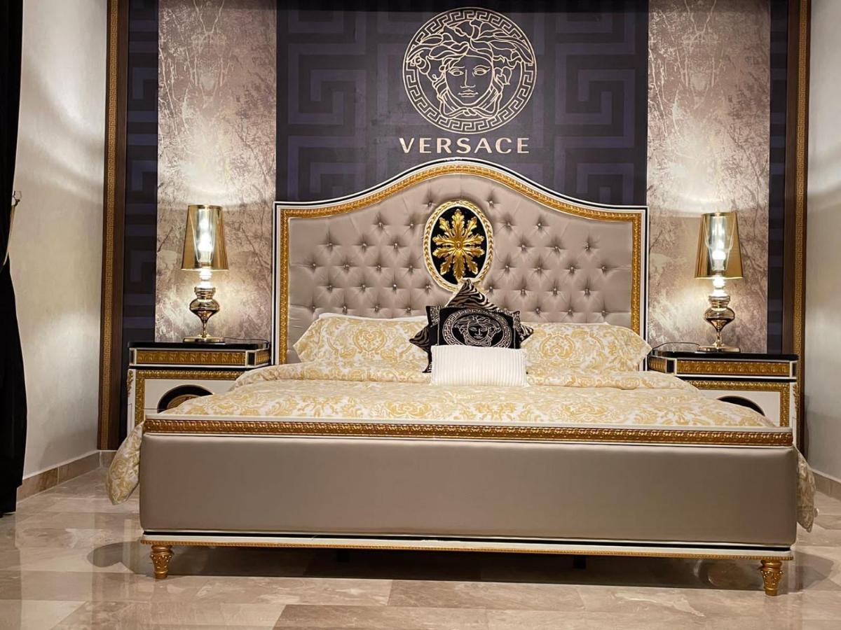 شقة فاخرة Versace Home1 مبنى سكني خاص, Gedda – Prezzi aggiornati per il 2022
