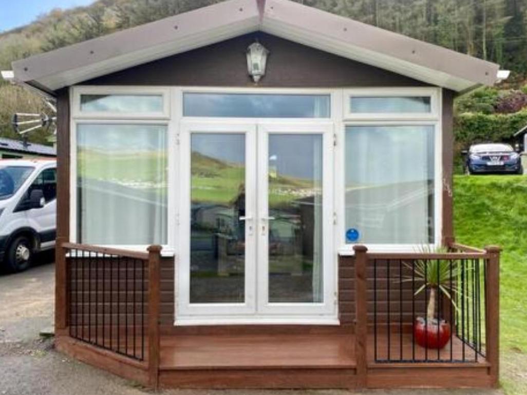 Image: Chalet 135 - Clarach Bay Holiday Village